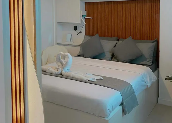 Lotuz Staycation At Azure North