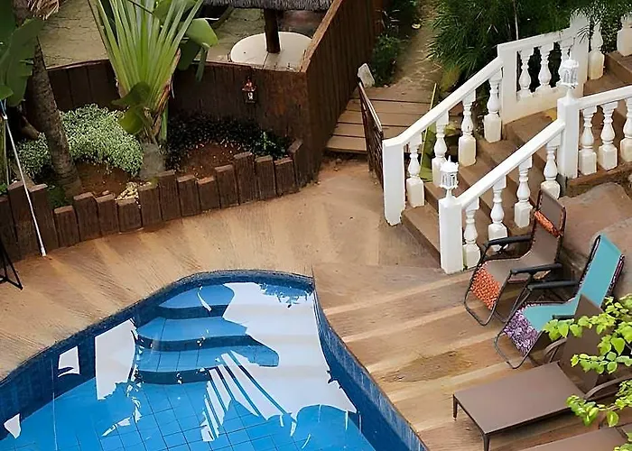 Luljettas Place Garden Suites