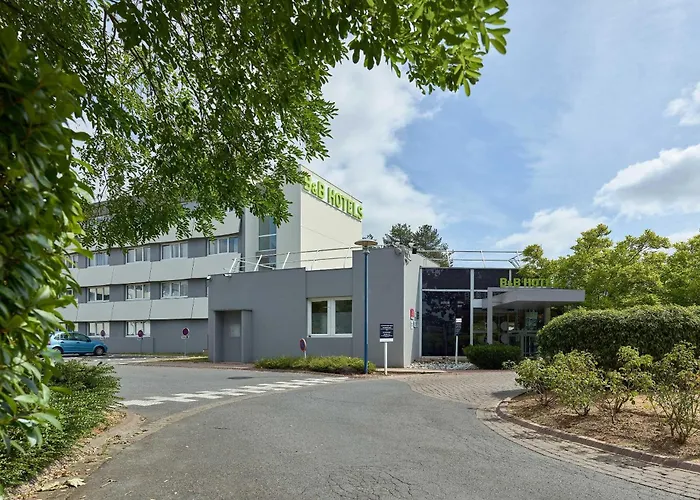 B&B HOTEL Cergy Port 4 étoiles