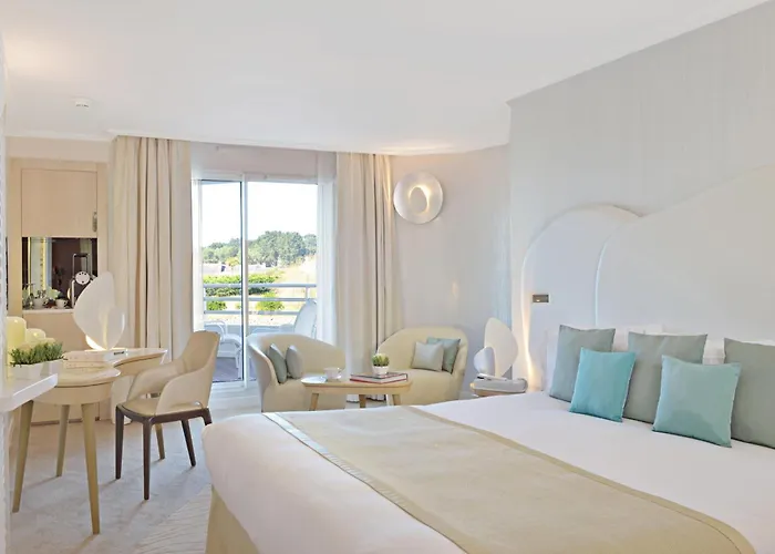 Miramar La Cigale Hotel Thalasso & Spa
