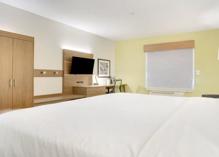 Holiday Inn Express Hotel & Suites Portland By Ihg