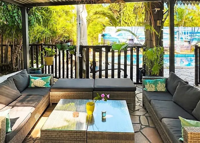 Hotel Ylang-Ylang - A Partir De 16 Ans