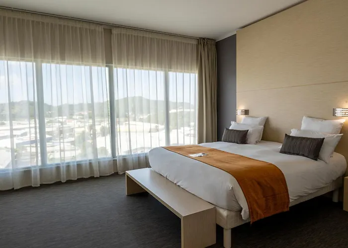 Hotel Du Centre Appart Hotel Business Avec Parking Gratuit A Noumea
