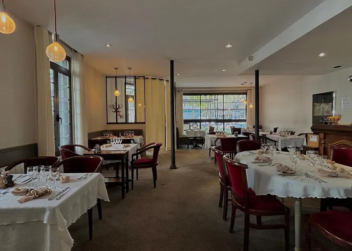 Hotel Paris Vesinet -Ex Auberge Des 3 Marches