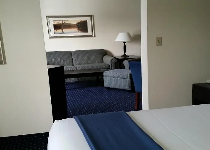 Holiday Inn Express & Suites New Buffalo, Mi By Ihg