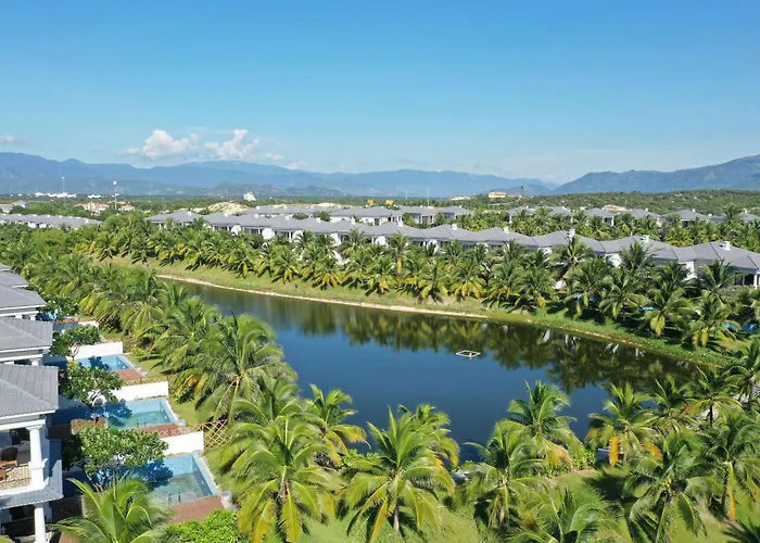 Meliá Vinpearl Cam Ranh Beach Resort
