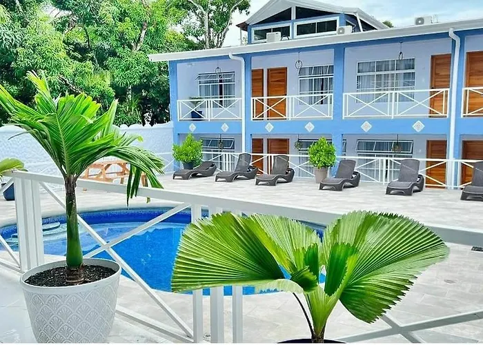 Hotel Mono Azul