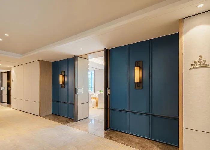 Holiday Inn Zhuhai City Center By Ihg