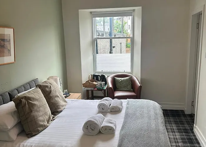 The Rhu Inn