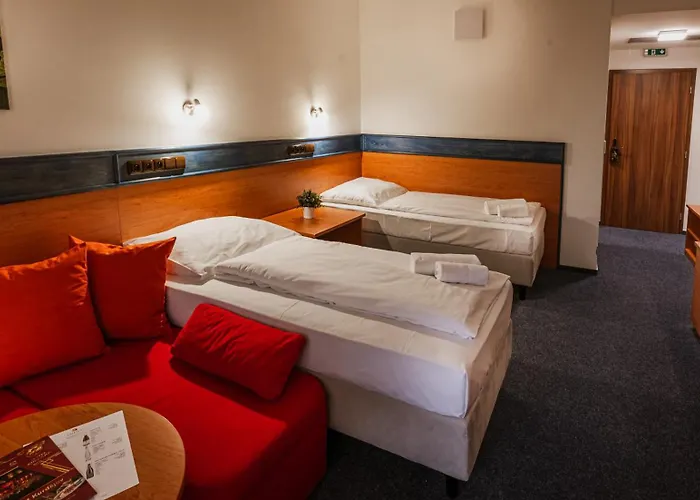 Hotel Kaskada - Resort Hotel Kurdejov & Art Wine Hall