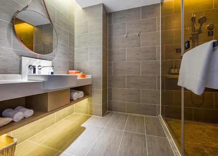 Atour Hotel Dongguan Humen Avenue