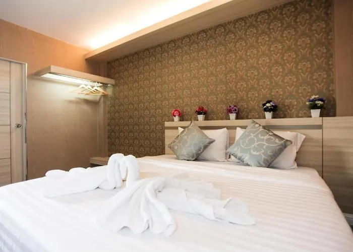 Klang Muang @ Nongkhai Hotel