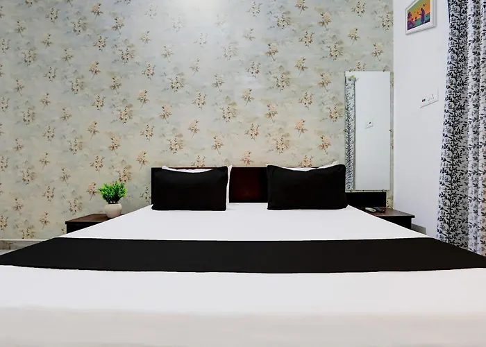 Hotel O Tulsi Palace