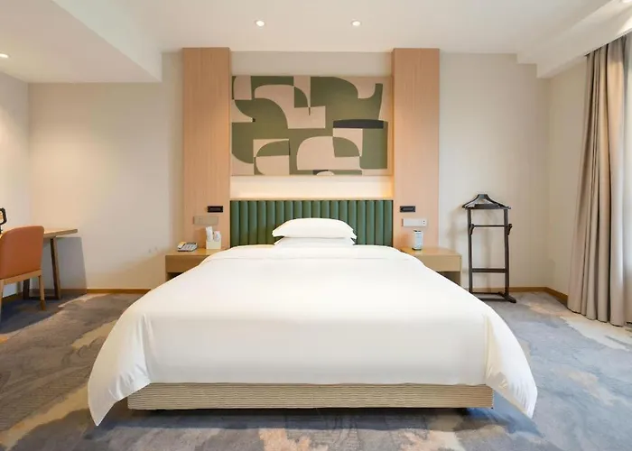 Zhangjiagang Guomao Hotel