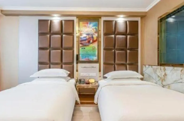 Jinan Yuquan Simpson Hotel