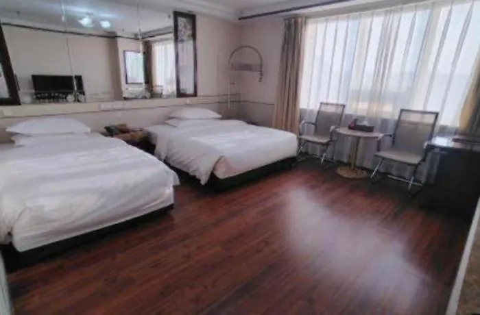 Jinan Yuquan Simpson Hotel