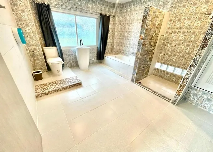 Oasis Hiso Hotel