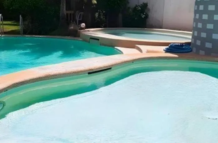 Hotel Camila 2