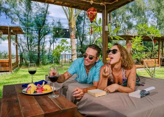 Hoianbang Beach Front Villa And Restaurant