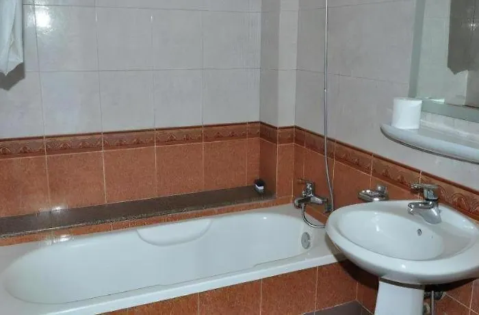 An An Hotel