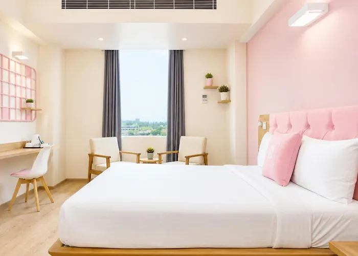 Hotel Bollywood Ashish Puri - Premium Beachside Stay With Modern Ac Rooms, Free Wi-Fi & Family-Friendly Comfort Near Puri Sea Beach