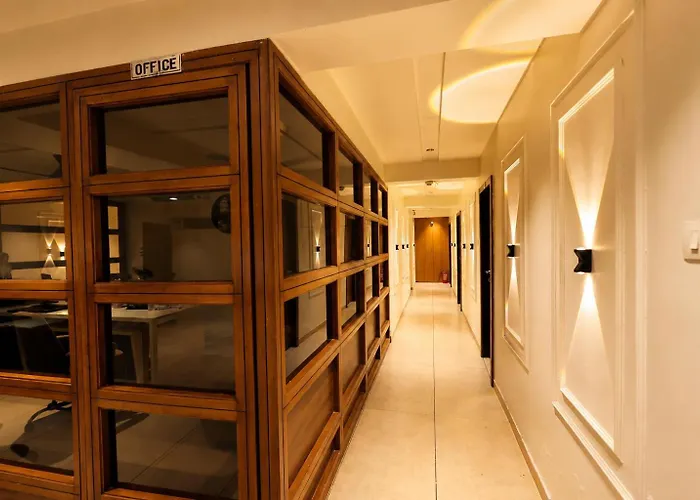 Hotel The Avanta Hanspura