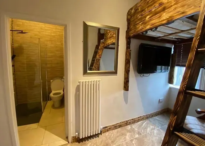 Alexander'S Luxury Rooms All En-Suite, 1 Apartment With Spa Bath