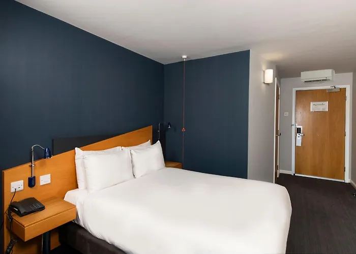 Holiday Inn Express Newport By Ihg