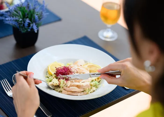 Hotel Yacht Wellness & Business