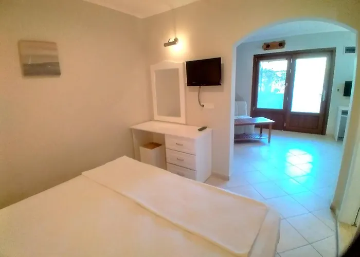 Uzhan Beach Hotel