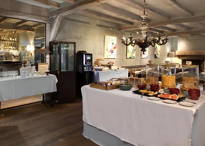Cazaudehore, maison forestière de charme, restaurant gastronomique, terrasse ombragée et jardin