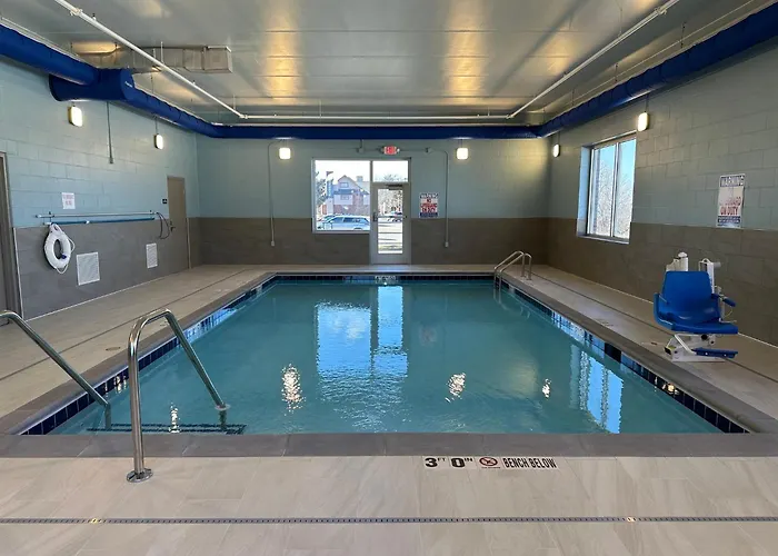 Holiday Inn Express & Suites Eden Prairie - Minneapolis By Ihg