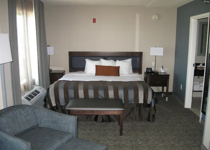 Wingate By Wyndham Fargo