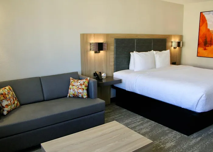 The Cairn Hotel, An Ascend Collection Hotel