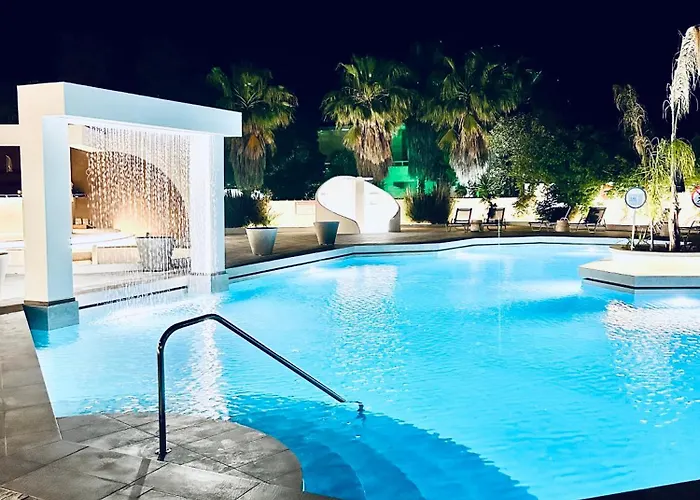 Happy Days Hotel, Adults Only Theológos