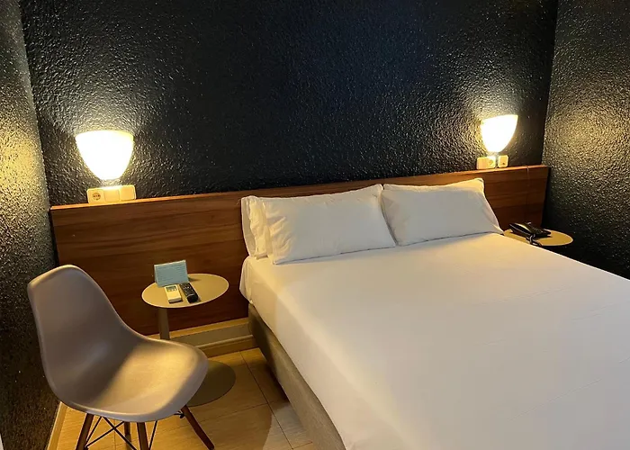 Hostal Iznajar Barcelona