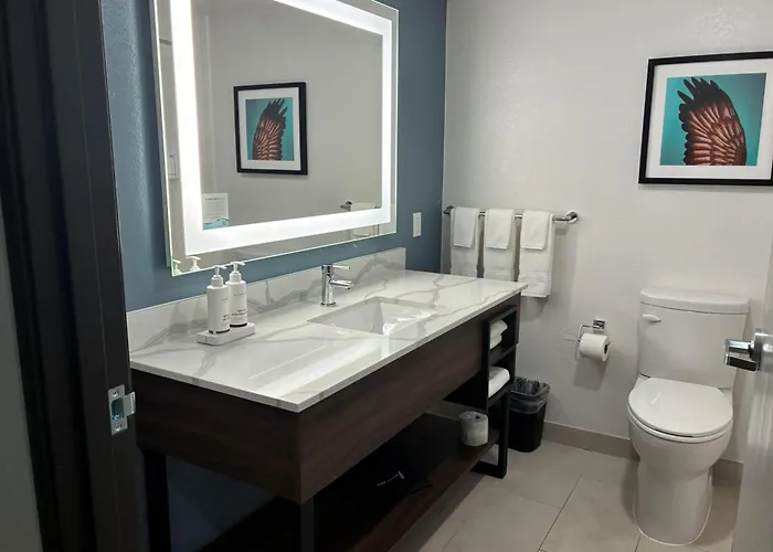 La Quinta Inn & Suites By Wyndham Auburn - University Area
