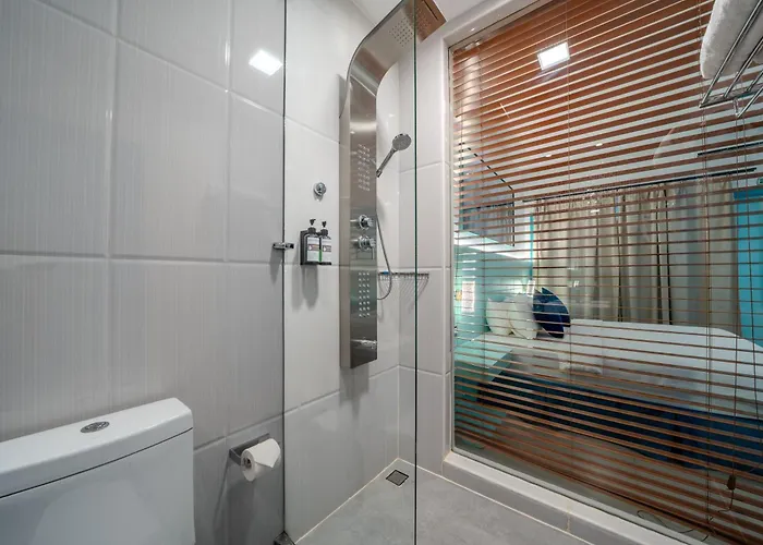 LVIS blancura Hotel