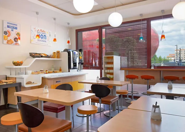 ibis budget Perpignan Centre Rénové en 2025 - Hôtel Economique au Centre ville de Perpignan