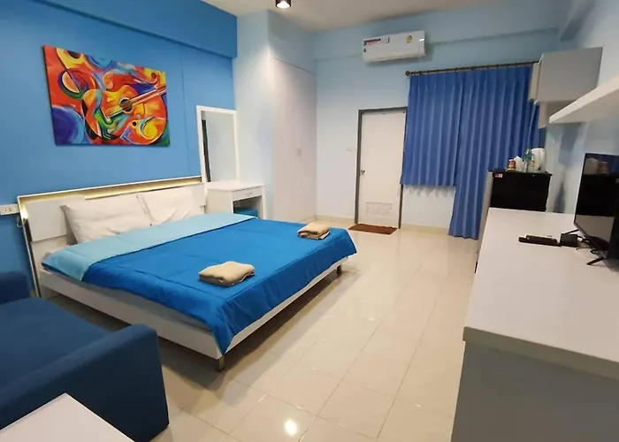 Uj Apartment
