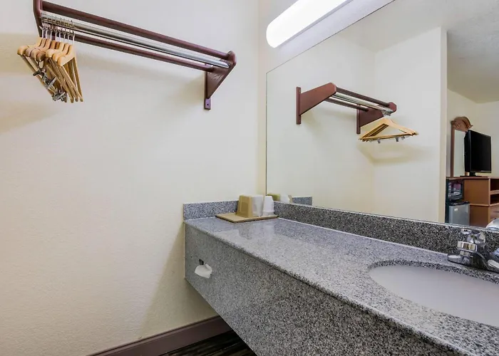 Econo Lodge & Suites Brinkley