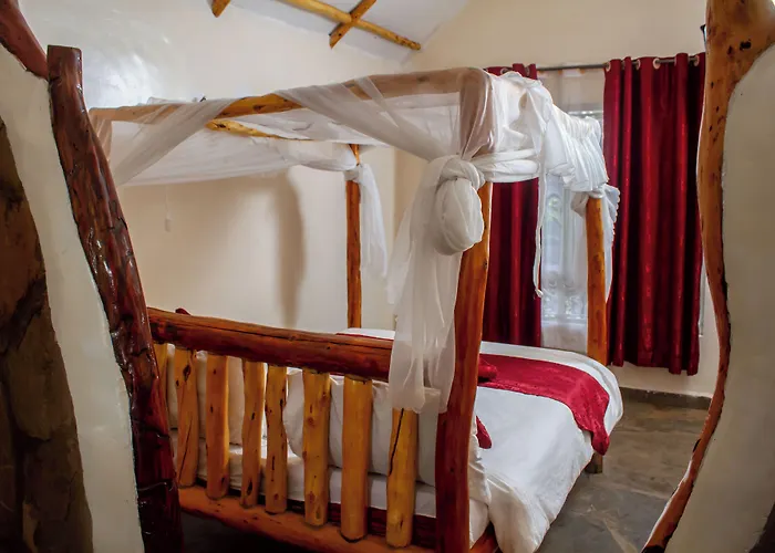 Hillstone Safari Lodge