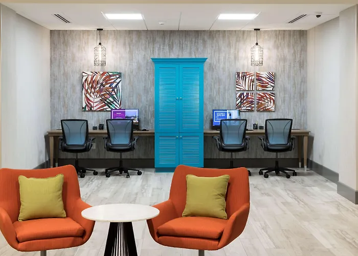Hampton Inn&Suites Cape Canaveral Cruise Port, Fl
