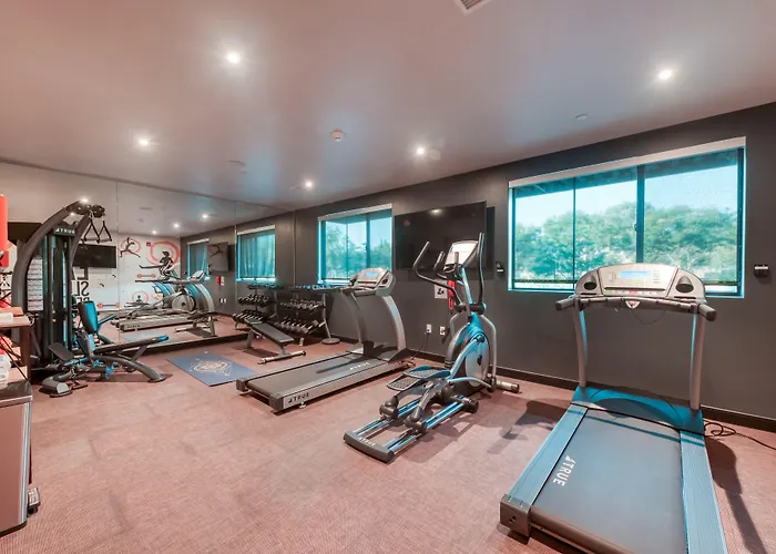 Hotel Lexen Newhall & Santa Clarita - Near Six Flags Magic Mountain