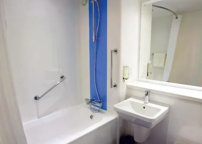 Travelodge Wirral Eastham