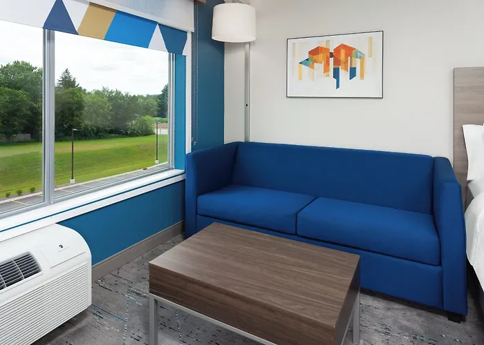 Holiday Inn Express & Suites Reedsburg - Dells Area By Ihg