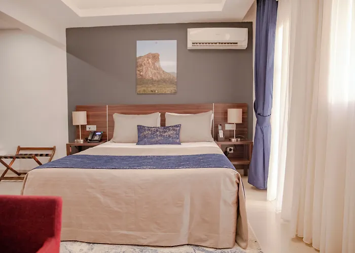 Souare Premium Hotel