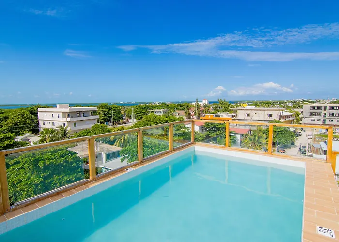 Tropical Palace Hotel