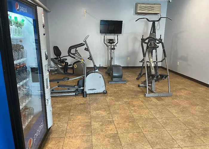 Gamble Farm Inn And Suites