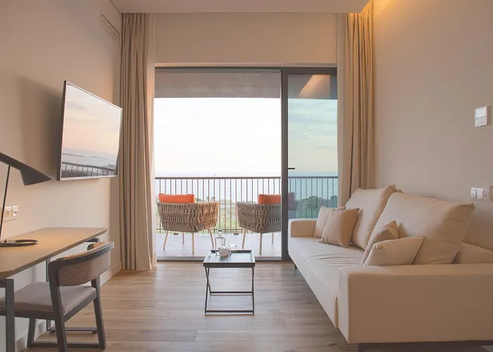Sines Sea View Business & Leisure Hotel